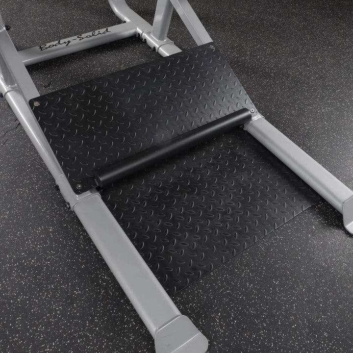 Body-Solid Leverage Squat Machine SLS500 closer look on foot plate