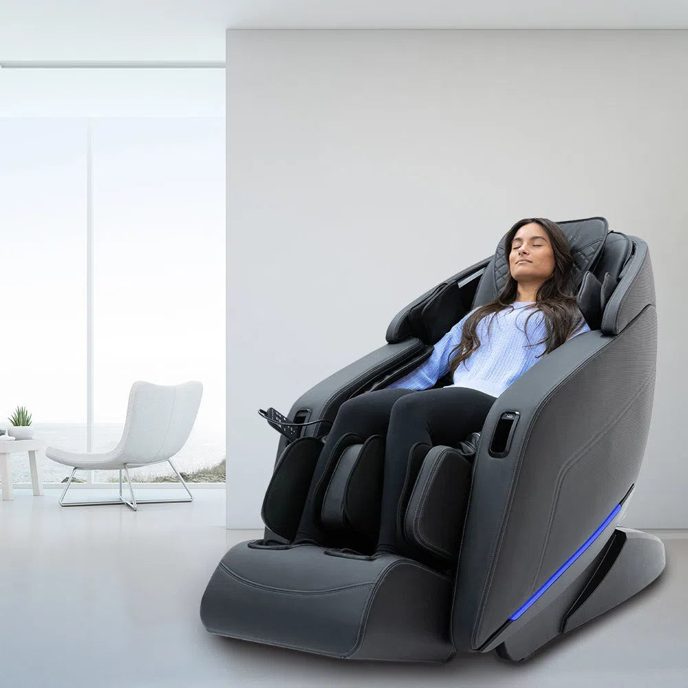 Lady-Lifestyle-Sharper-Image-Axis-4D-Full-Body-Massage-Chair-in-Black